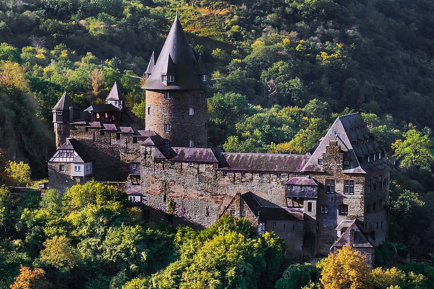 Kastil, historis, Arsitektur, Abad Pertengahan