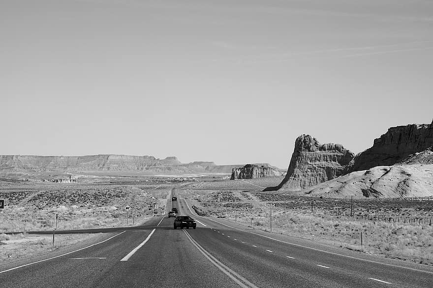 Droga, Autostrada, wycieczka, podróż, wakacje, pustynia, Badlands, samochody, wycieczka samochodem, czarny i biały, monochromia