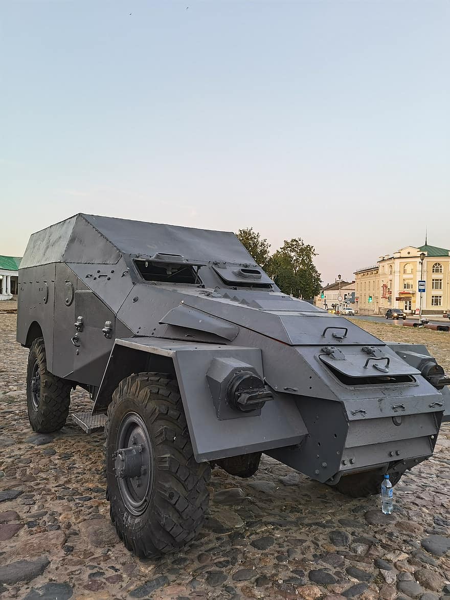 militaire uitrusting, gepantserde auto