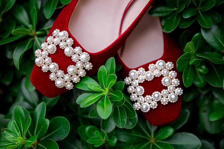 kāzu kurpes, kurpes, pērles, sarkani apavi, modē, apavi, stils