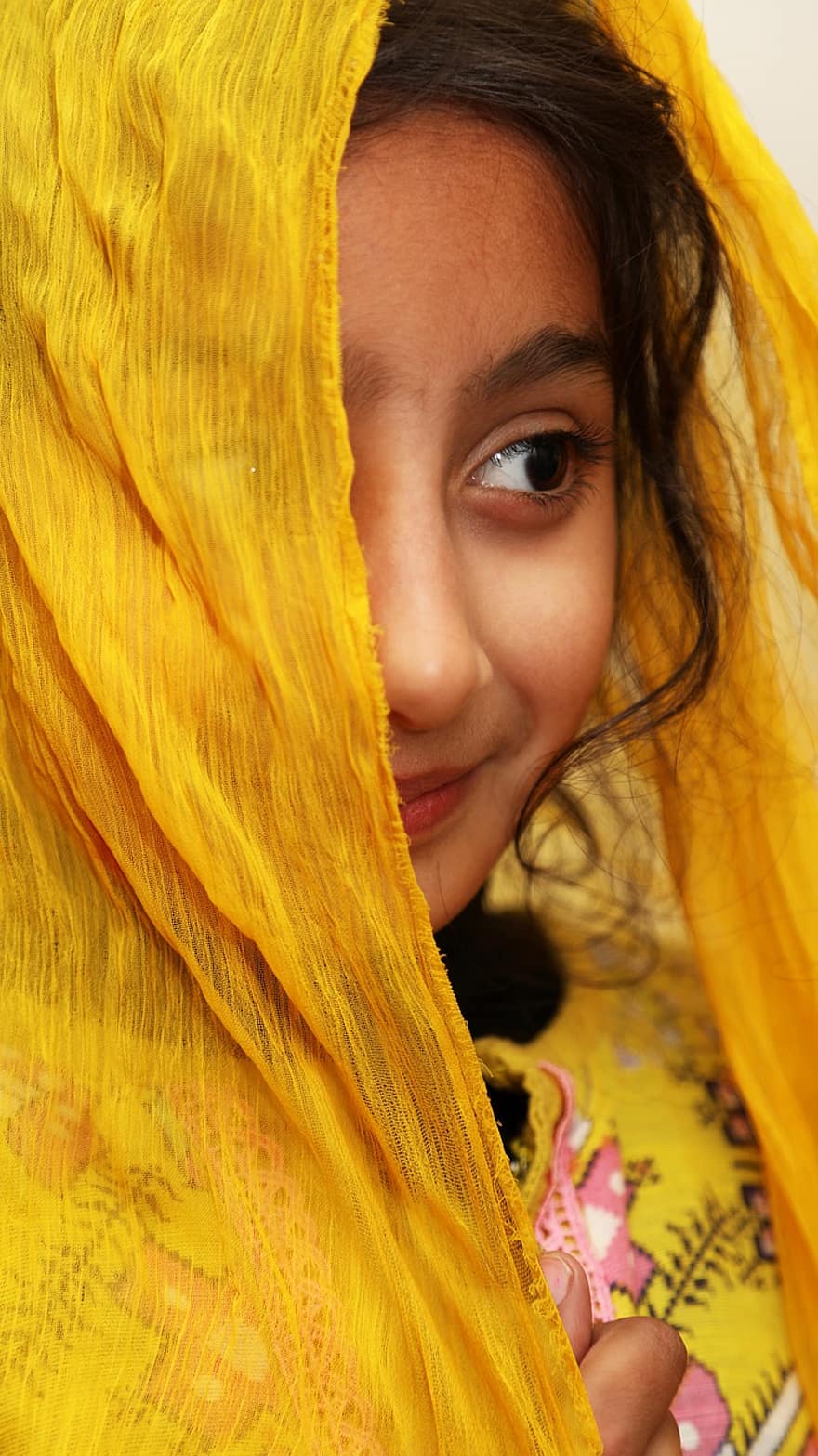 Pashton Girl, สไตล์, ยิ้ม, น่ารัก, สีเหลือง, Swat Valley, ตา, กุลลัย จันทน์, สาวปัตตานี