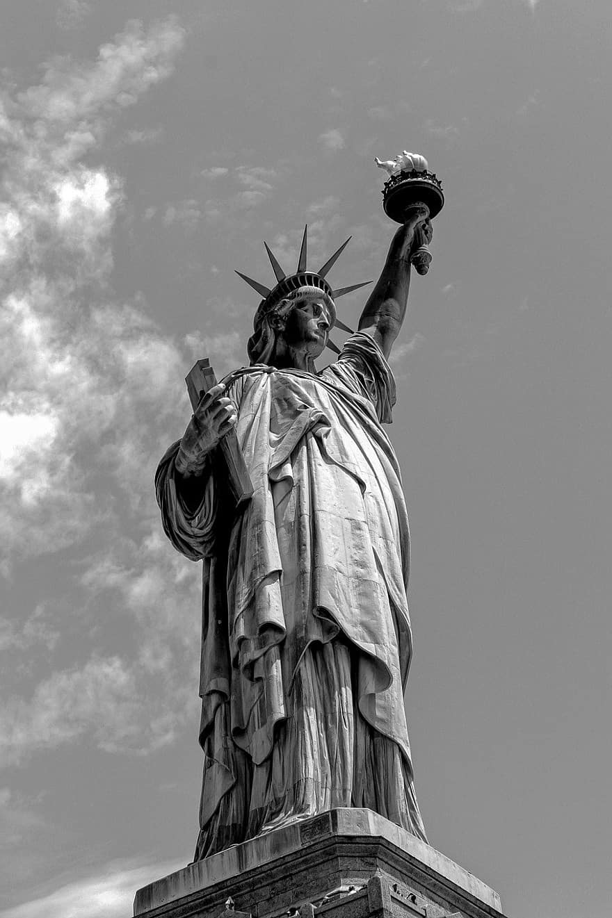 Tượng nữ thần tự do, thành phố Manhattan, bức tượng