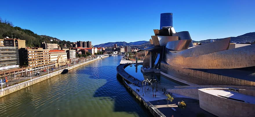 Билбао, Гугенхайм, музей, панорама, архитектура, градски пейзаж, известното място, небостъргач, външна сграда, вода, изградена конструкция