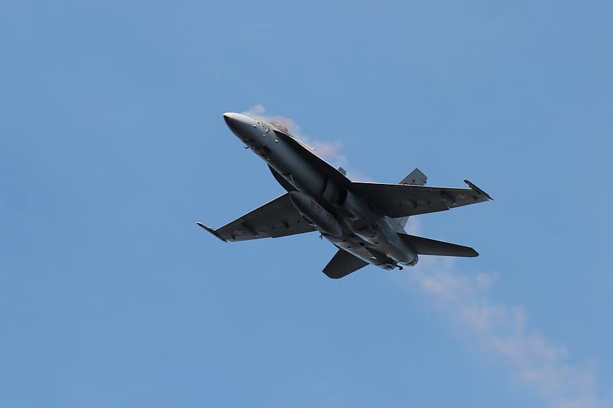 Boeing F A-18 Hornet, kovotojo orlaiviai, skrydis, kariniai orlaiviai, Reaktyviniai mokymai, naikintuvas, orlaivių, oro pajėgos, dangus, Fliegerschiessen Axalp, ašis