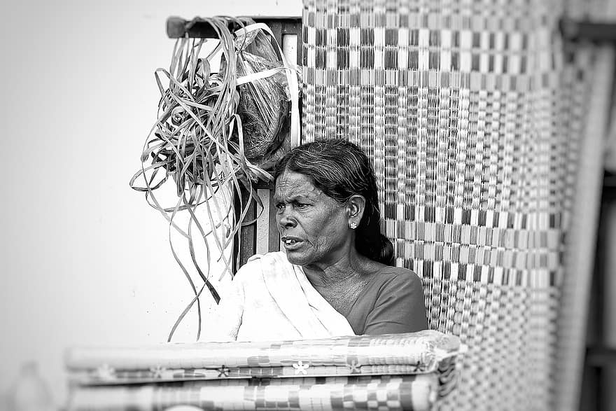 mujer, tejedor, mayor, mujer anciana, India