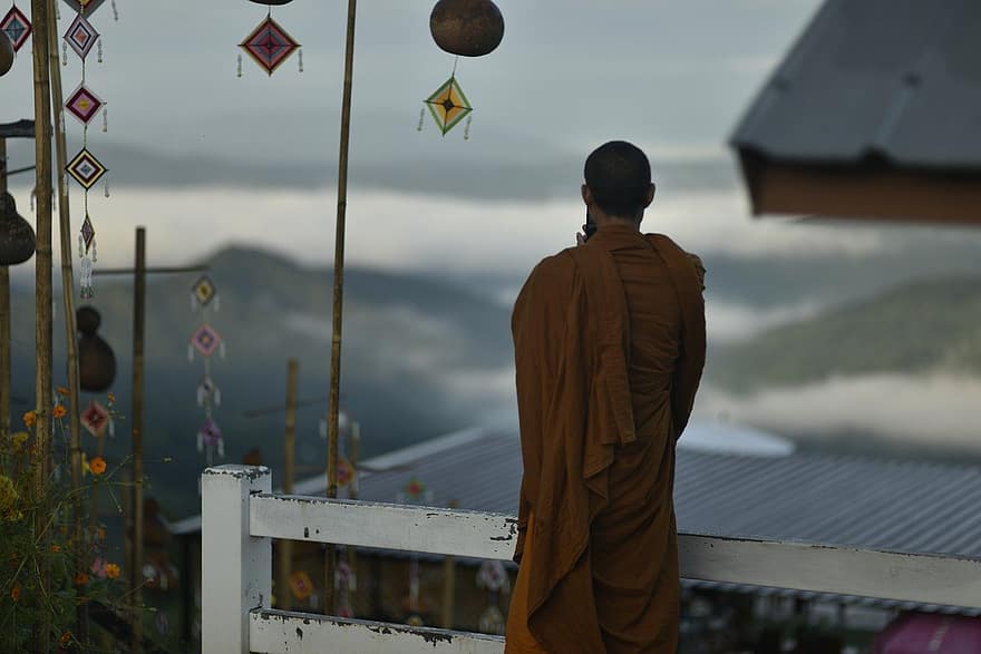 monje, budismo, montaña, niebla, teléfono, Tailandia, Asia, hombres, adulto, una persona, en pie