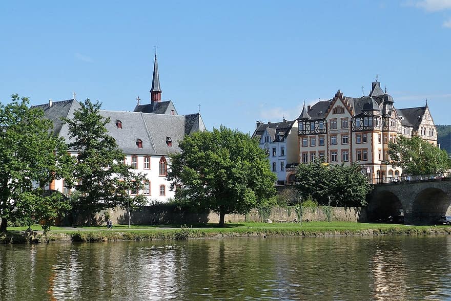 Bernkastel-kues, Alemanha, paisagem urbana, mosela, panorama, Igreja, história, arquitetura, Hotel Três Reis, hotel, lugar famoso