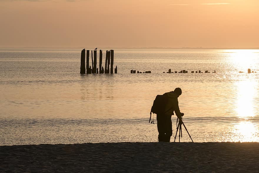 laut Baltik, matahari terbenam, mengambil foto, juru potret, matahari terbit, pria, pagi, bayangan hitam, alam, laut, tripod