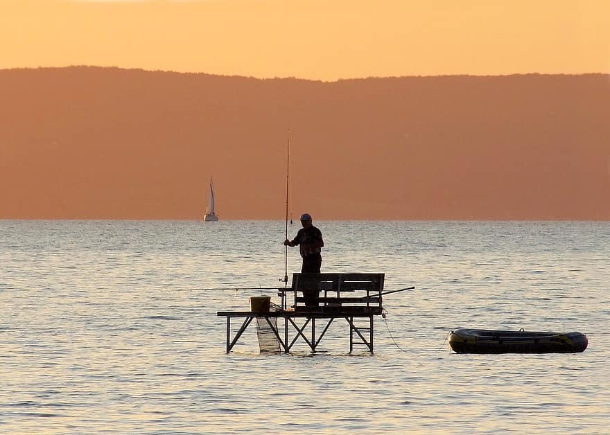 lystfisker, mænd, sø, båd, solnedgang, søen Balaton, hobby, fredeligt landskab, ungarn, glød, at lyve