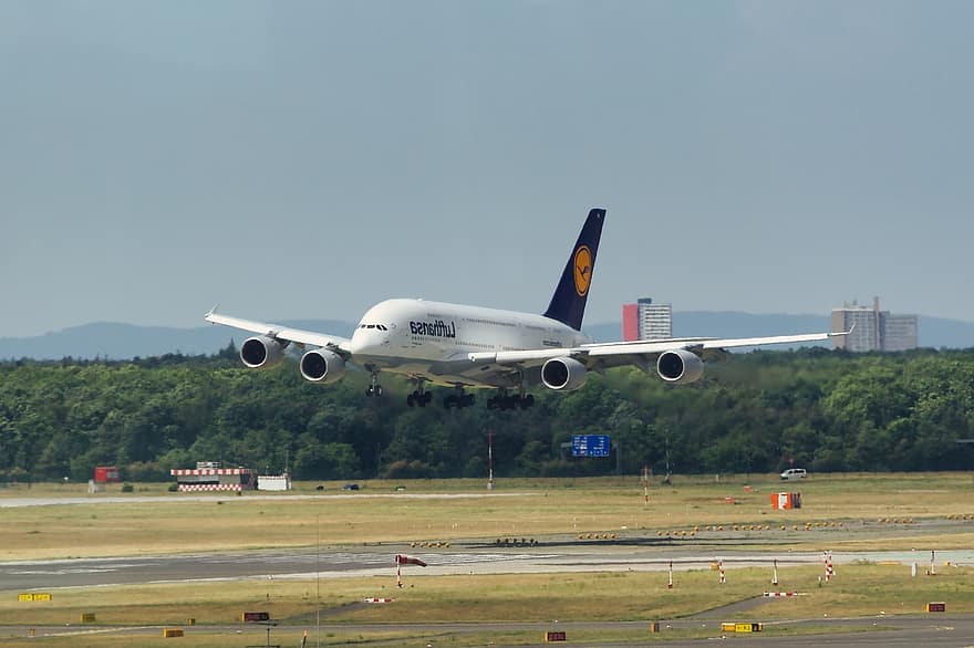 Airport, Lufthansa, A380, Airbus, Frankfurt, airplane, air vehicle, flying, commercial airplane, transportation, mode of transport