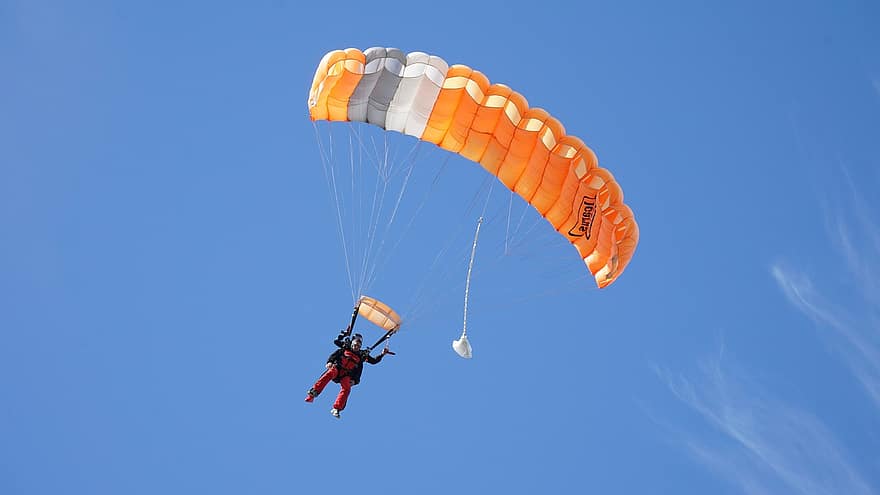Skydive, tandem salt, doua persoane, taxe, direcție, cer, paraşutism, Portocaliu Roșu Albastru, înalt, a sari, caz