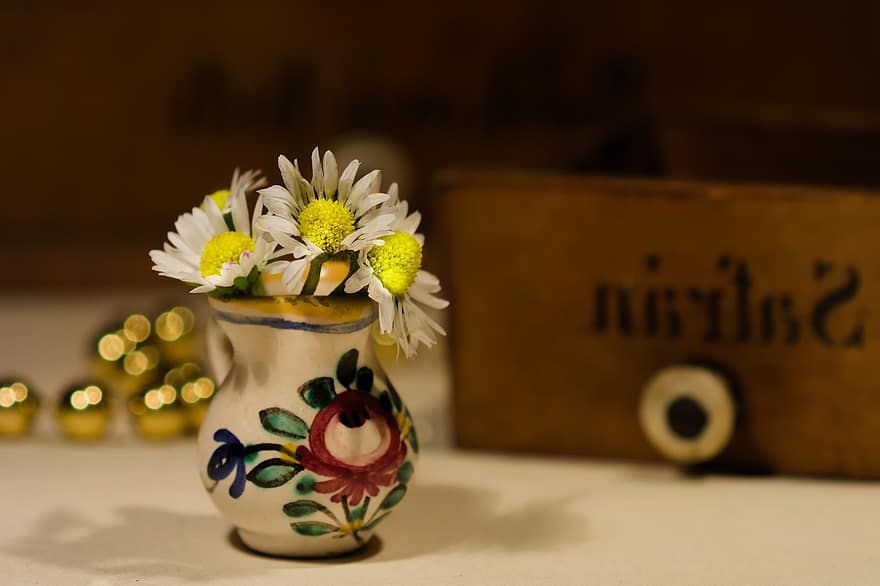 stilleben, vase, blomster, safran, perler, folklore, årgang