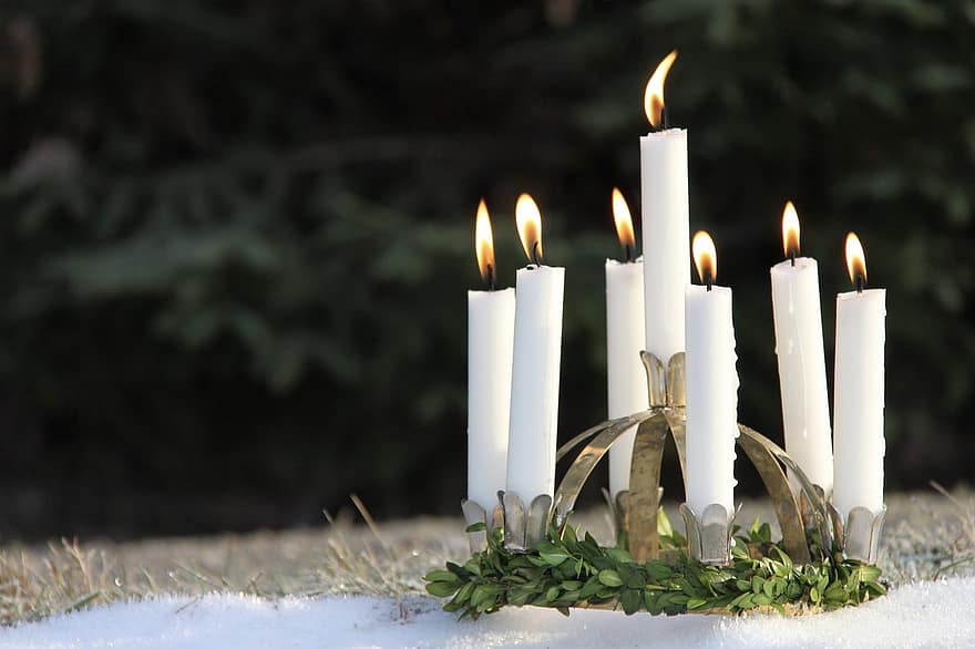 свічки, світло, сніг, Грудень, свічка, полум'я, релігія, святкування, при свічках, вогонь, явище природи