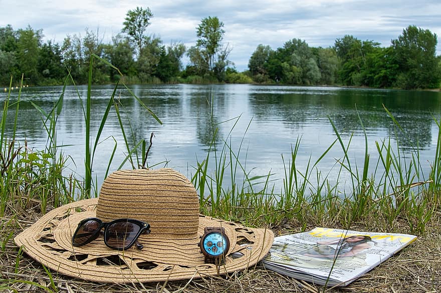 verano, relajación, sombrero de verano, Gafas de sol, se acabó el tiempo, revista, vacaciones, relajarse, agua, naturaleza, meditación