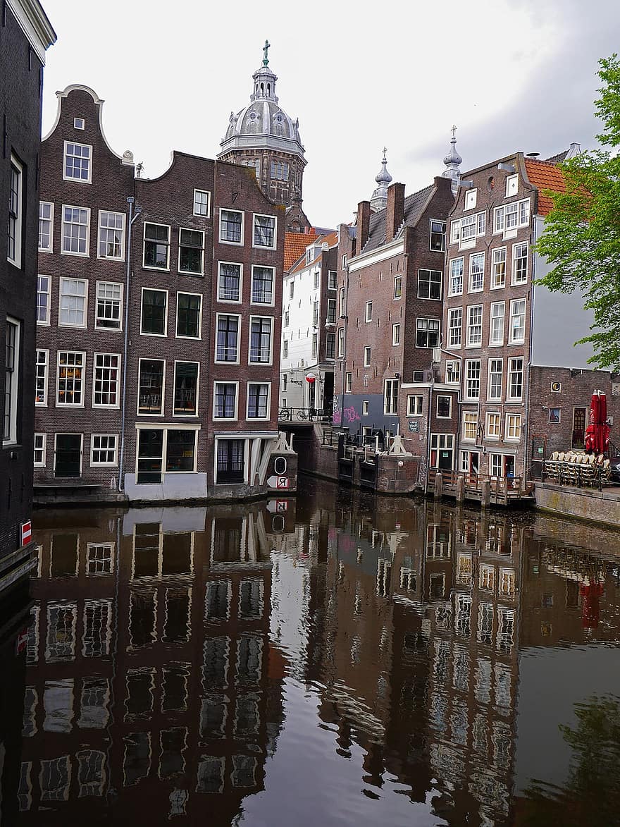 Amsterdam, Nederland, Holland, brug, stad, kanaal, gebouwen, gevels, oude huizen, kerk, toren