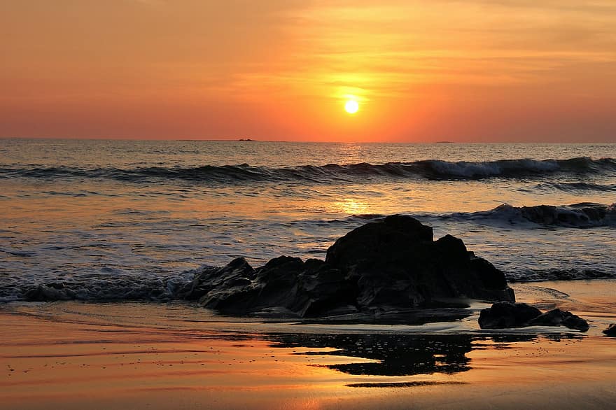 zonsondergang, zee, kust, rotsen, silhouet, zon, zonlicht, golven, oceaan, water, horizon