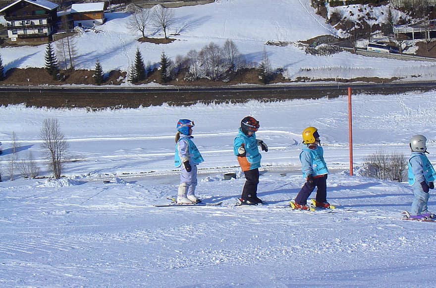 anak-anak, main ski, bermain ski, musim dingin, pegunungan Alpen