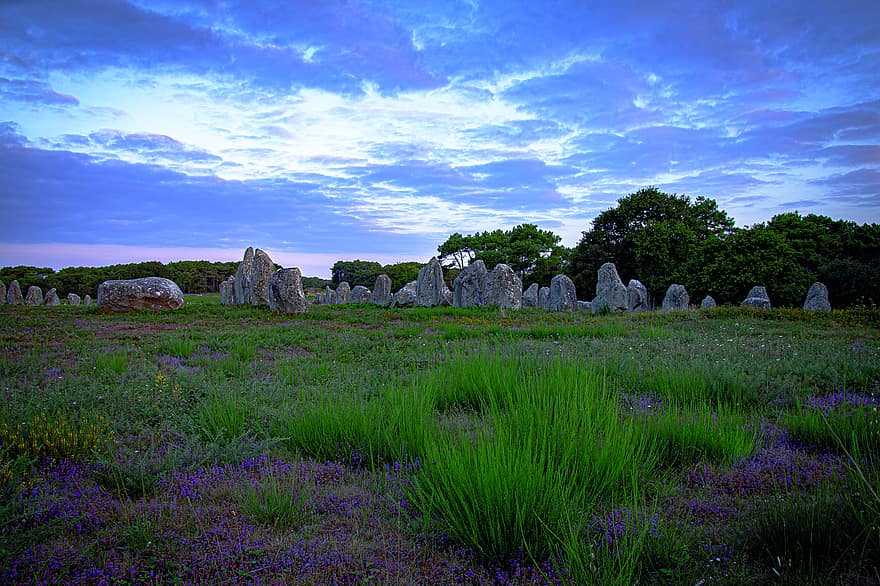 каменный круг, Бретонский, камни, мистический, пейзаж, трава, летом, сельская сцена, синий, луг, старый