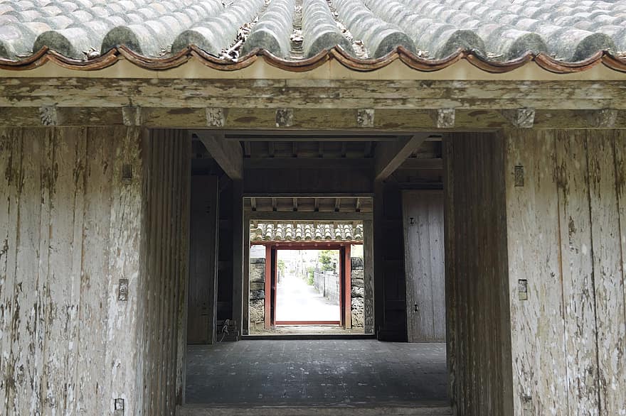Kabine, Tor, Tür, Eingang, tropisch, Okinawa, Ishigaki-Insel, Präfektur Okinawa, Japan