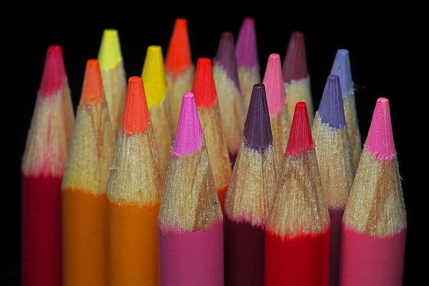 kleurpotloden, houten potloden, warme kleuren, kunst, creativiteit, school-, multi gekleurd, kleuren, detailopname, potlood, geel