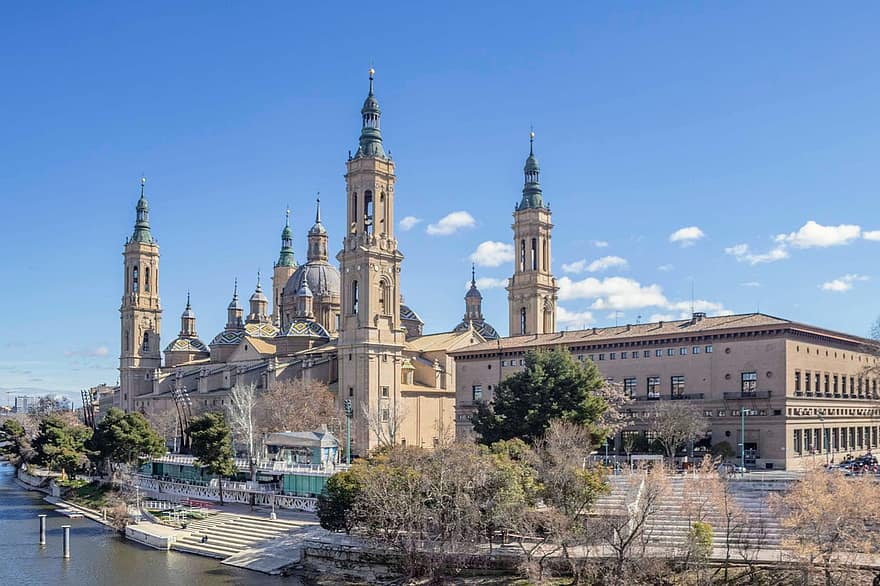 slot, rejse, turisme, arkitektur, facade, Zaragoza, berømte sted, religion, bybilledet, bygning udvendig, Kristendom