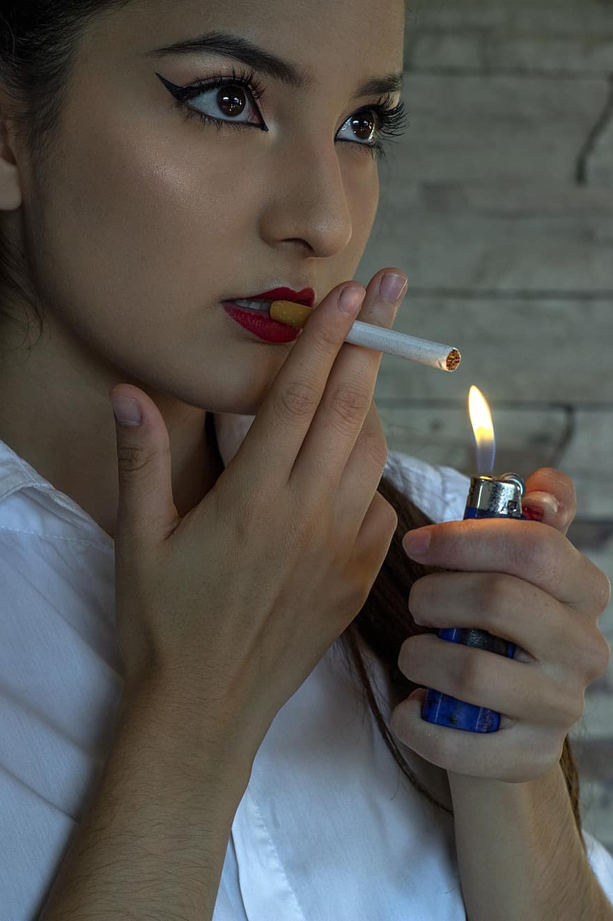 жінка, сигарету, легший, тютюн, вогонь, куріння, концентрація, ліки, наркоманія, рот, дивись
