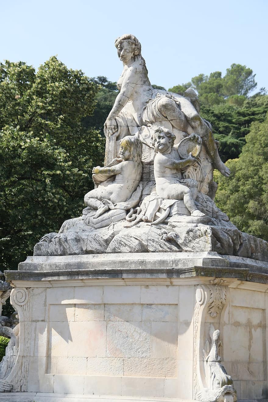 nimes, Francia, scultura, 18mo secolo, eredità, parco