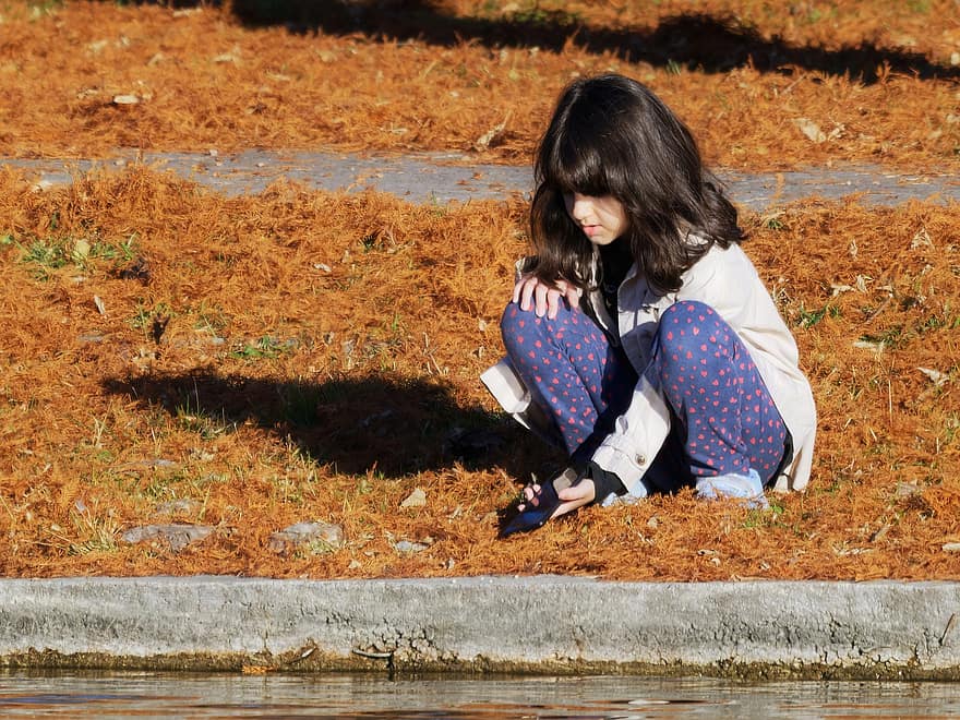 Girl, Child, Squat, Phone, Happiness, Outdoor, Park, Lake, Shore, The Water, The Autumn