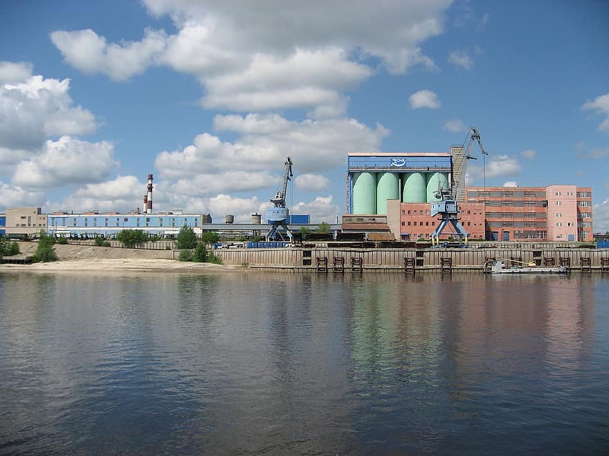 water, kranen, bezig met laden, fabriek, terrein, zomer, schip, rivier-, Volga, industrie, gebouw