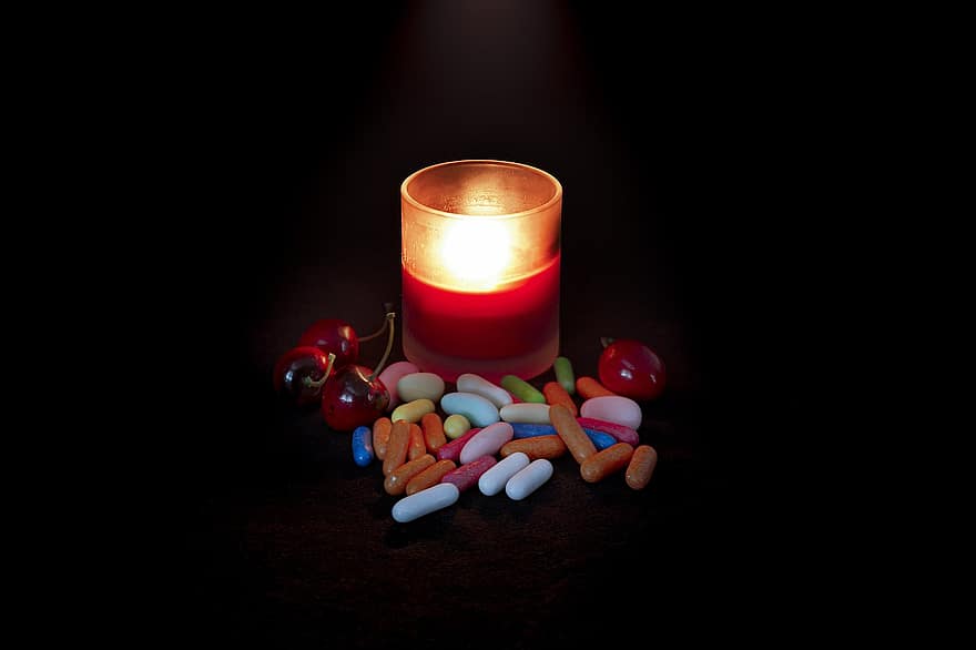 lume di candela, caramelle, natura morta, candela, luce, bicchiere, ciliegie, frutta, dolci, cibo, trattare