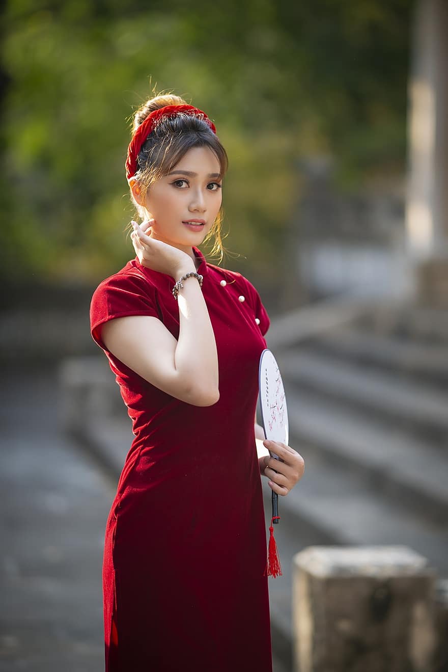 мода, Cheongsam, женщина, ручной вентилятор, вьетнамский, азиатка, Красный Cheongsam, платье, красота, прекрасный, хорошенький