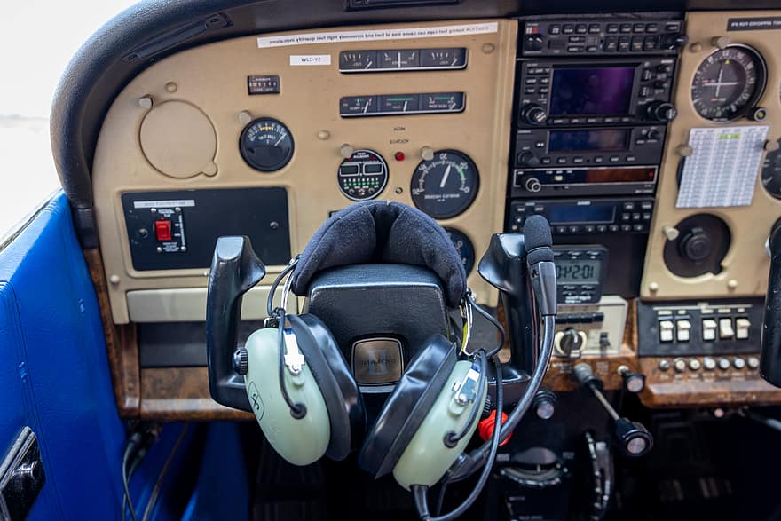 avión, cabina, tablero, interior, piloto, controles, botones, auriculares, volador, aeronave, transporte