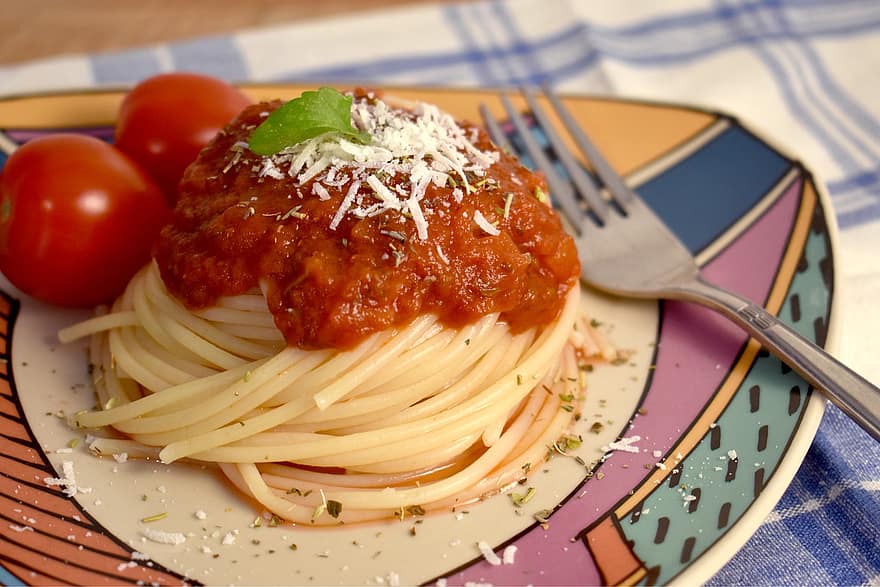 Spaghetti, Pasta, Mahlzeit, Lebensmittel, Tomate, Nahansicht, Teller, Gourmet, Frische, Mittagessen, Geschirr