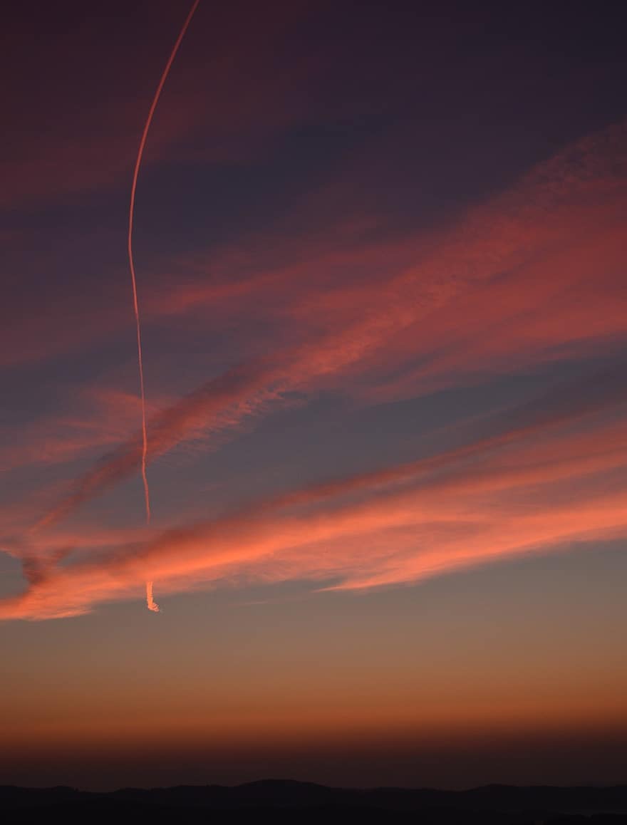 Contrail, Sky, Dawn, Clouds, Mountains, Peak, Summit, Silhouette, Nature, Twilight, Scenery