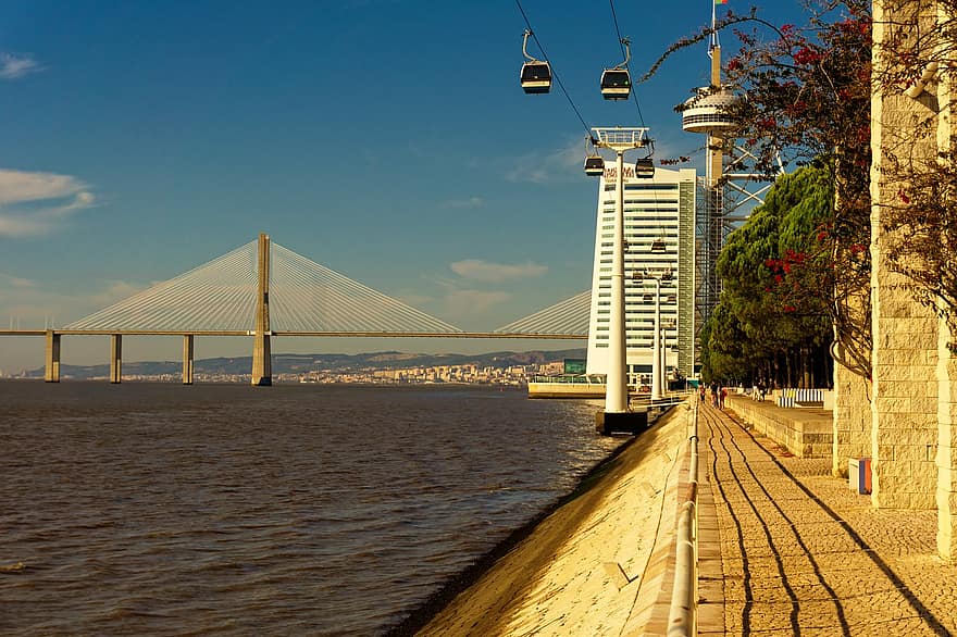 jembatan, perjalanan, pariwisata, kota, orientale, Lisbon, laut, air, tempat terkenal, Arsitektur, Cityscape