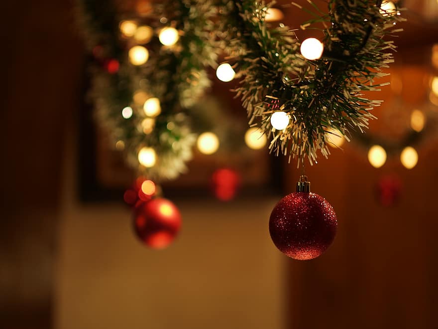 Weihnachten, Weihnachtsbaum, Weihnachtskugeln, Weihnachtsschmuck, Weihnachtsdekoration, Weihnachtsdekor, Ornamente, Kugeln, Dekoration, Dekor