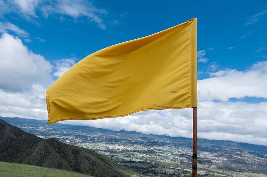 gul flag, bjerg, spids, topmøde, himmel