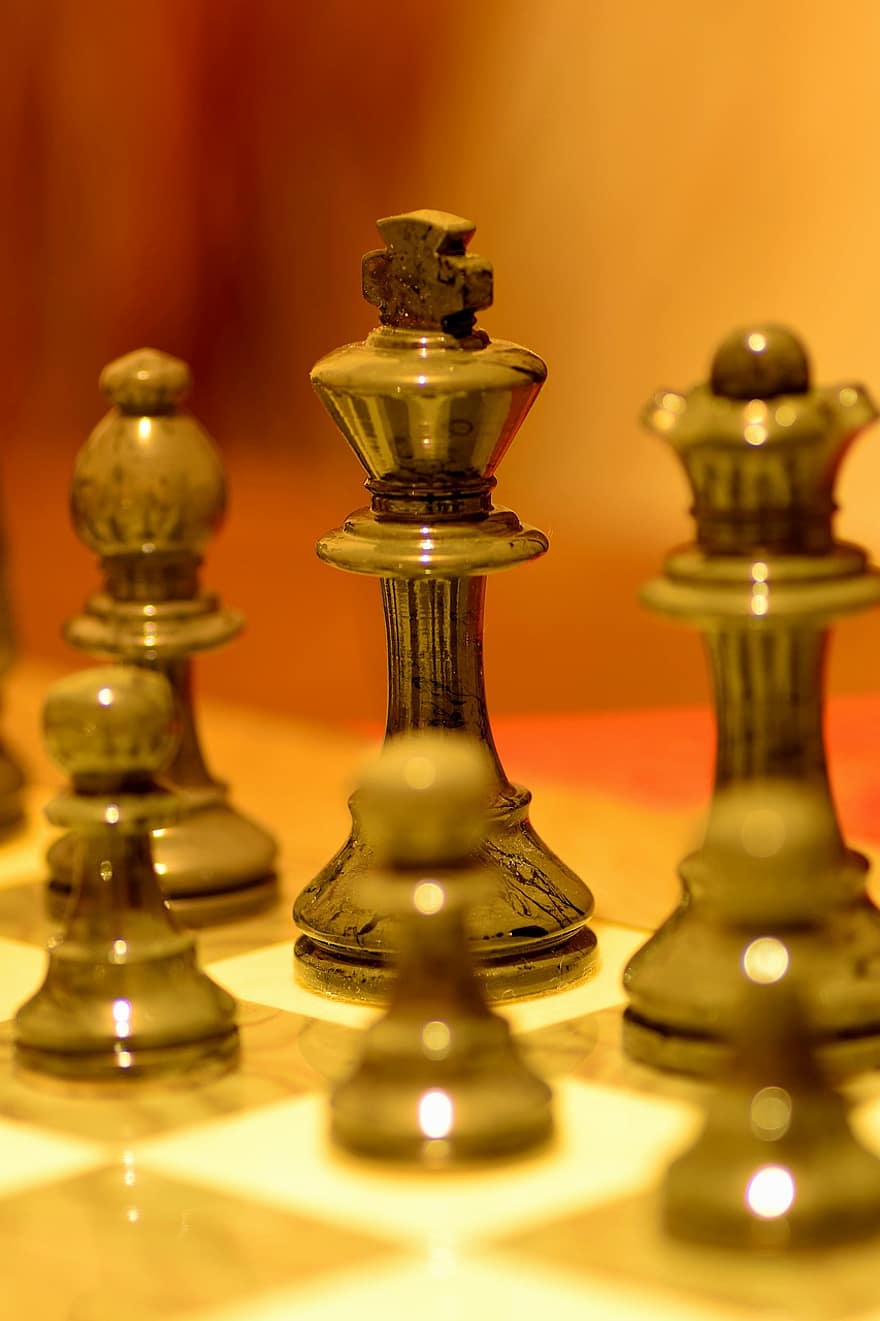 شطرنج ، قطع الشطرنج ، رقعة الشطرنج ، أسود ، ملك ، لعبه