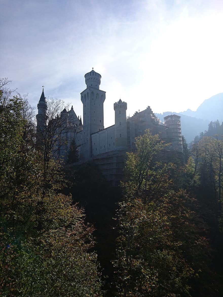 Château, allemand, château allemand, des nuages, des arbres, la nature, Château caché, architecture, l'automne, endroit célèbre, extérieur du bâtiment
