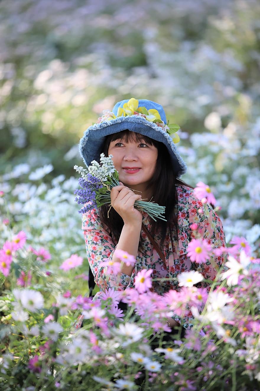 Women's, Flowers, Park, Siberian Chrysanthemum, Tourist, Pose, Gujeolcho, Plants, Flower Garden, Nature