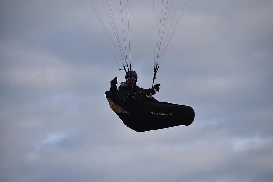Paragliding, Harness Cocoon, Sky, Paraglider, Sport, Recreational Activity, Adventure, Flight, Recreation, Activity, Man