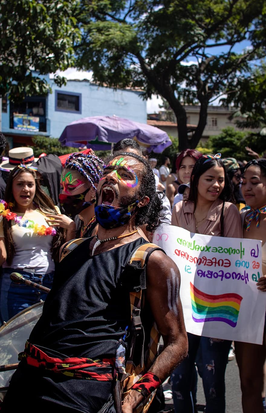 trots, lgbt, regenboog, gelijkheid, lesbienne, transgender, traditioneel festival, culturen, parade, mannen, viering