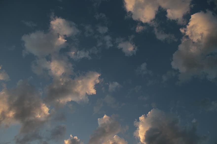 bầu trời, những đám mây, Hoàng hôn, Nhiều mây, không khí, ánh sáng mặt trời, hoàng hôn, đám mây, màu xanh da trời, tầng lớp, không gian