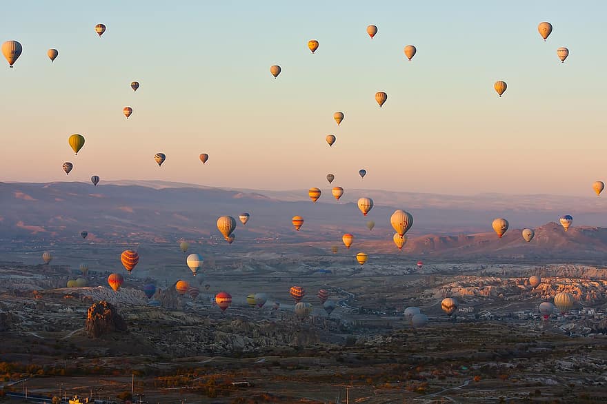 Cappadocia, baloane cu aer cald, Curcan, coșuri de zână