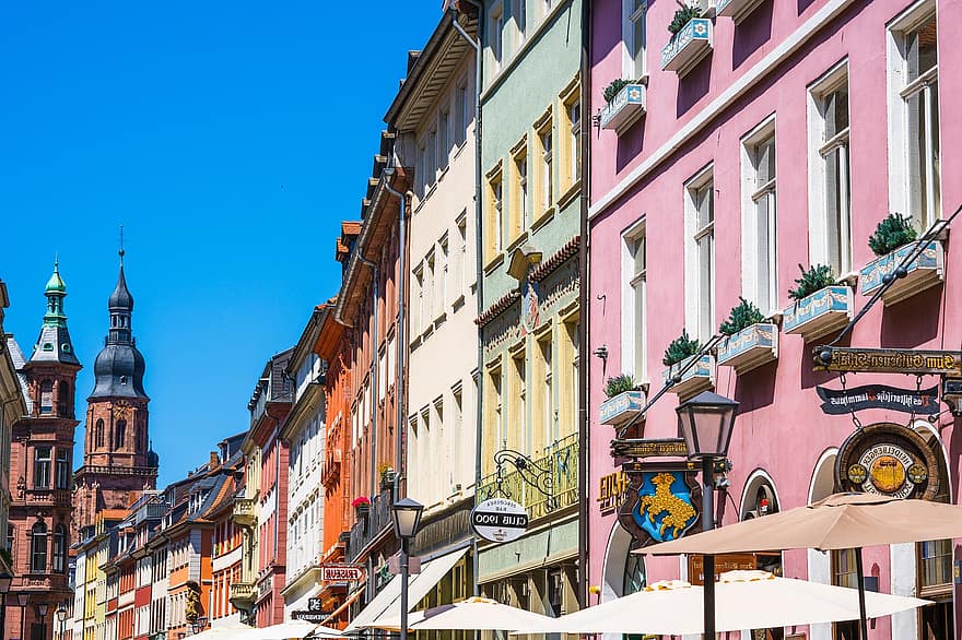 Heidelberg, belváros, városkép, épület, házak, építészet, utazás, idegenforgalom, főútvonal