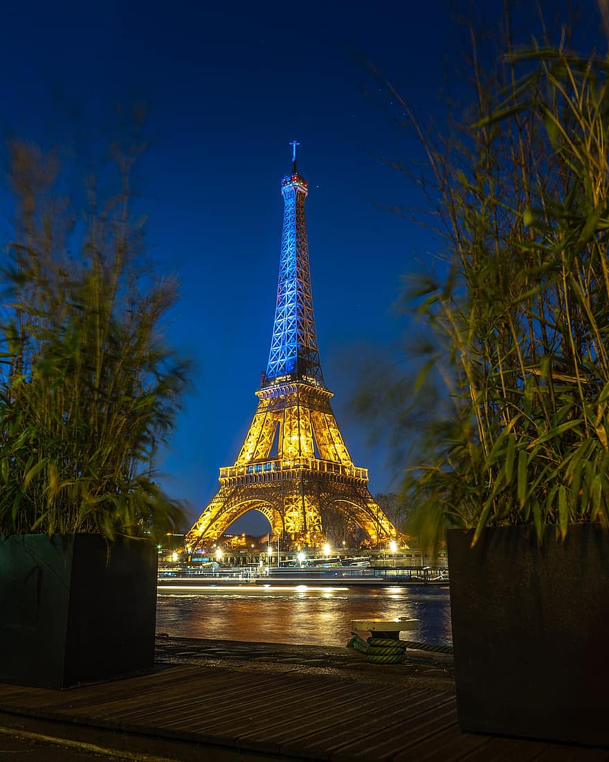 matkailukohde, Eiffel torni, matkustaa, matkailu, Pariisi, Ranska, yö-, valot, kuuluisa paikka, arkkitehtuuri, hämärä