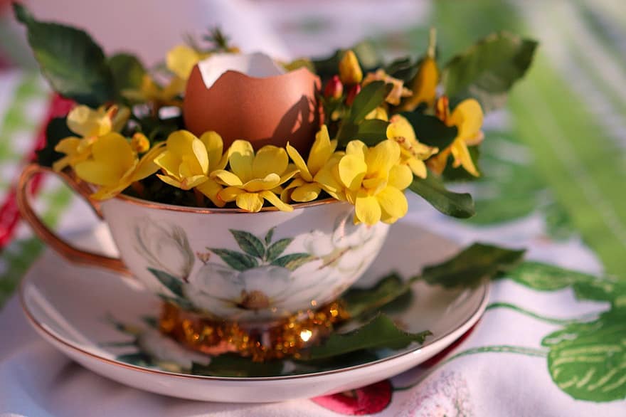 пасхальне прикраса, Великдень, Пасхальне яйце, яєчна шкаралупа, квіти, чашка, великоднє гніздо, Пасхальний мотив, великодня тема, Великодня колекція, Щасливого Великодня