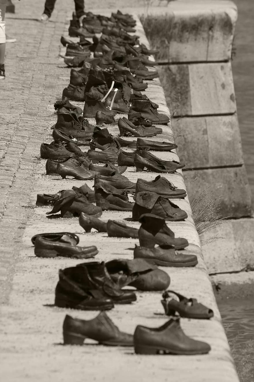 Shoes, River, Monument, Symbol, Budapest, Danube, Hungary, Architecture, Landmark, Europe, Historic