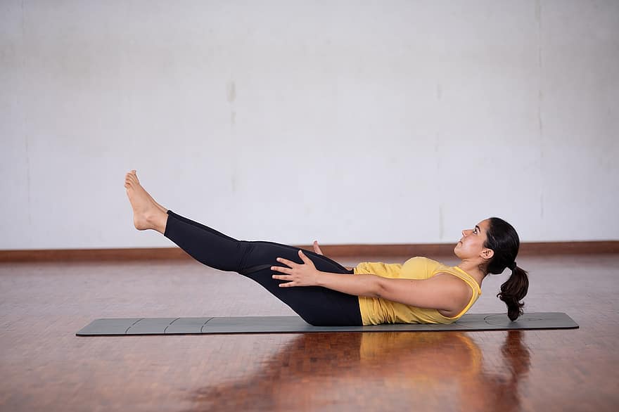 йога, заняття йогою, поза йоги, студія йоги, самка, Фото йоги, килимок для йоги