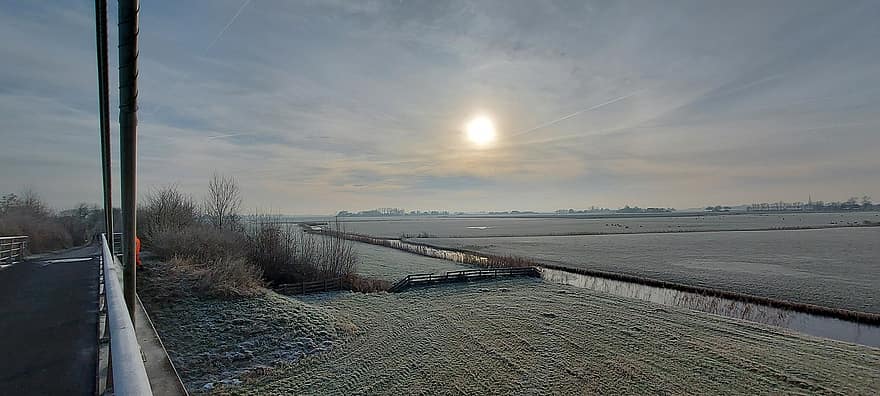 Нидерланды, Фрисландия, природа, холодно, воды, смеркаться, заход солнца, синий, пейзаж, солнце, Солнечный лучик